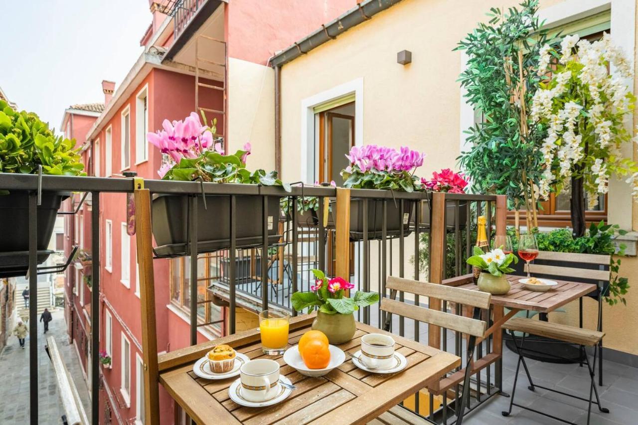 Hinc Domus - Venezia Historical City Center Luaran gambar